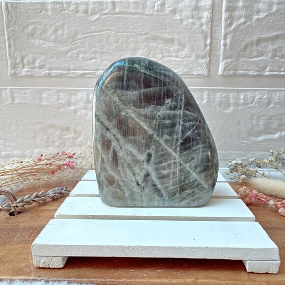 Beautiful Small Labradorite Free Form - Picture 4 of 9